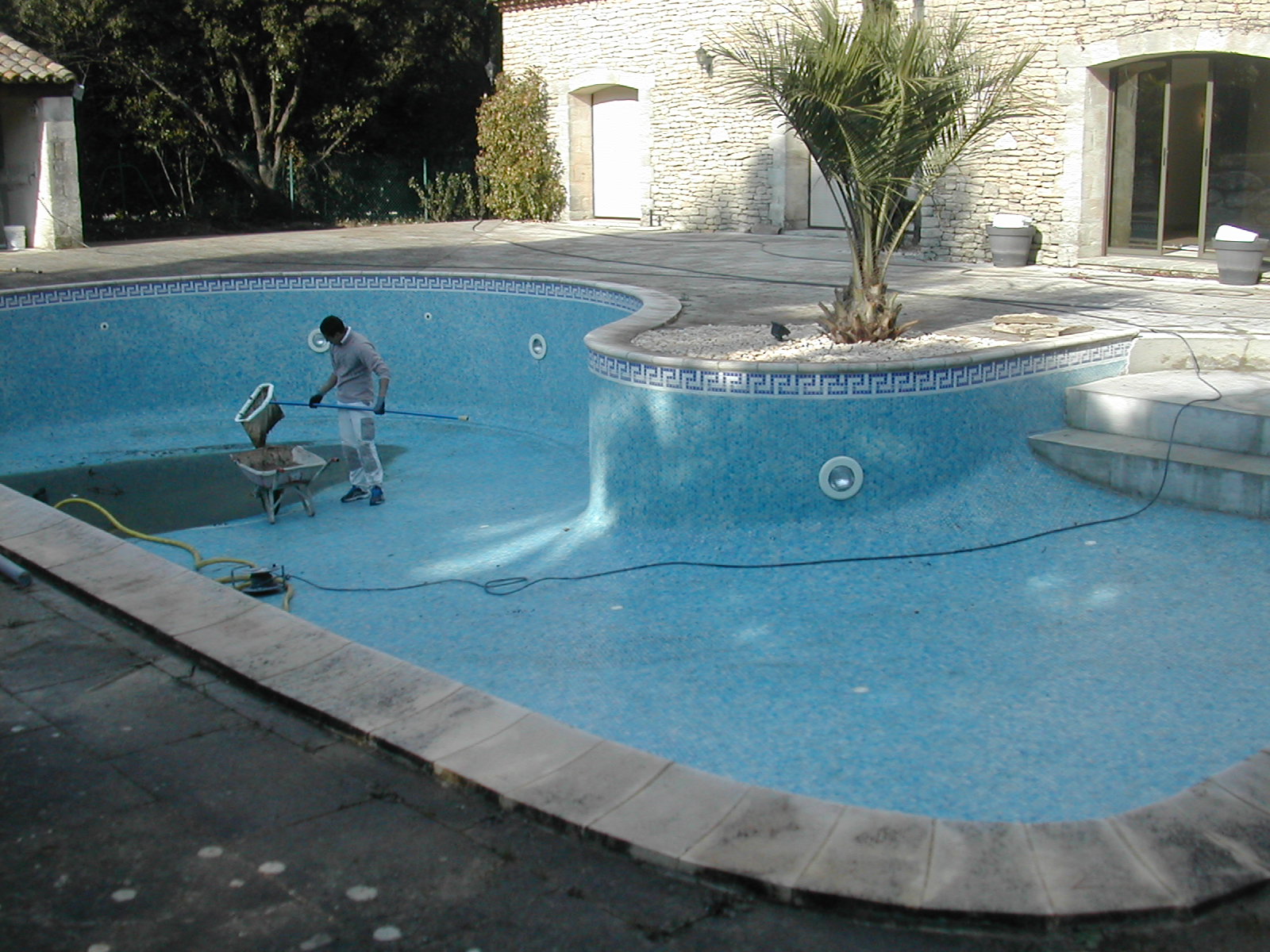 Réparation et rénovation du carrelage piscine