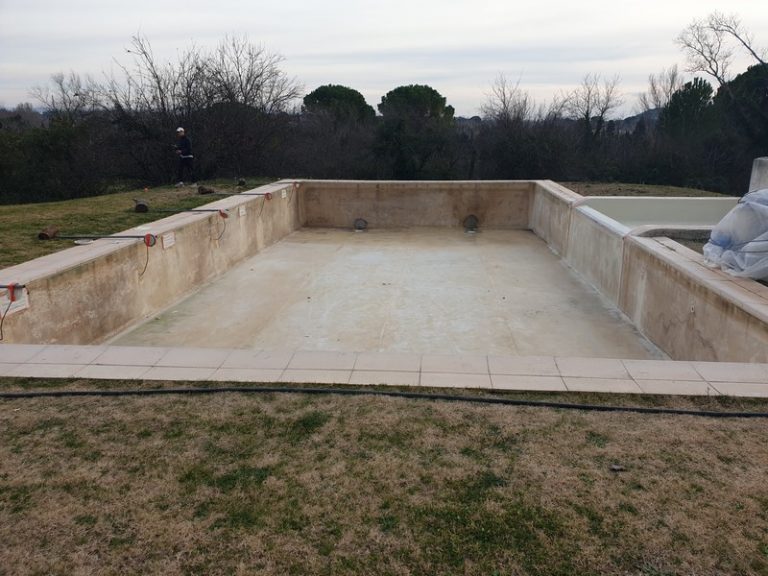 Piscine avant rénovation