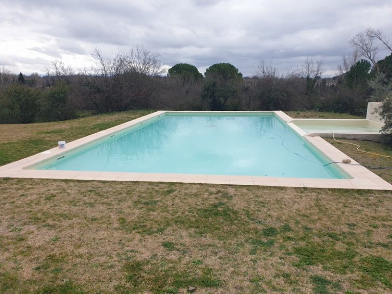 Piscine après rénovation